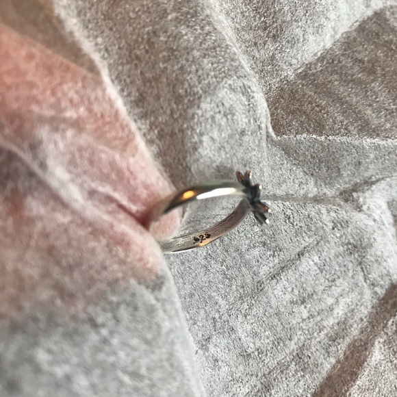 Dainty Sterling Silver Sunflower Ring and Frame - Picture 4 of 12